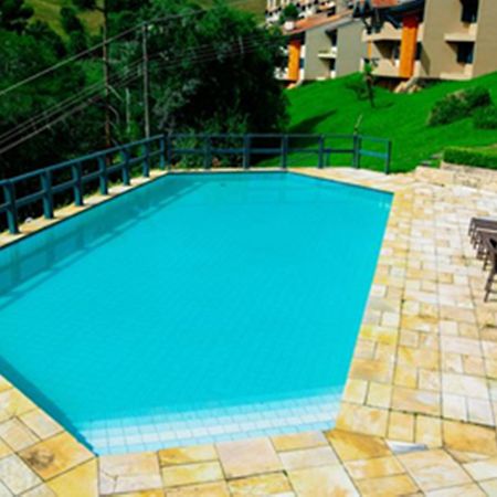 Plaza Inn Week Inn Campos do Jordao Bagian luar foto