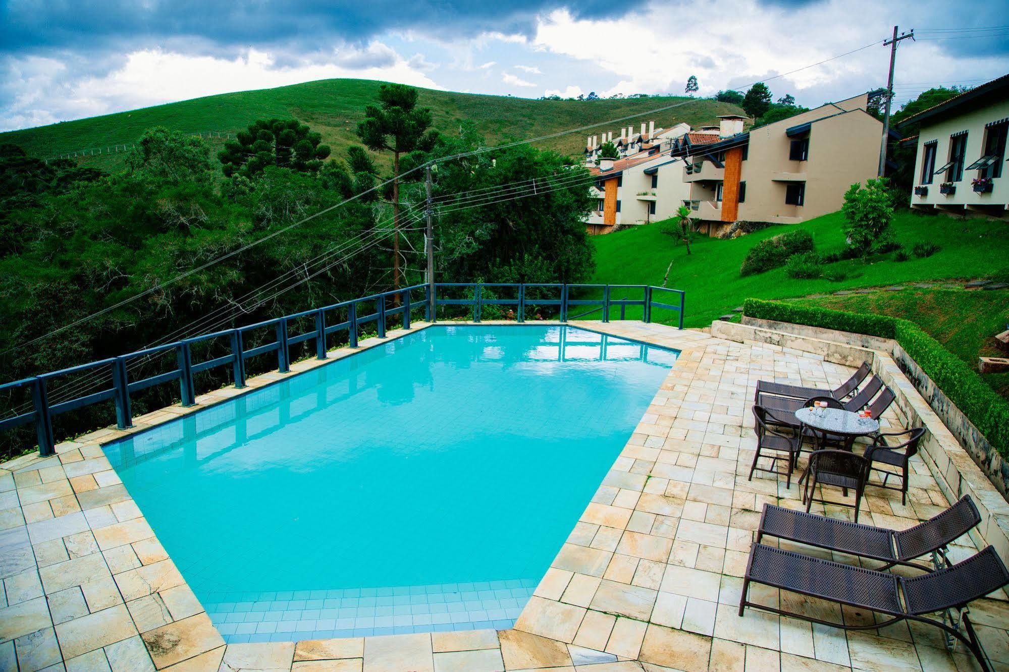 Plaza Inn Week Inn Campos do Jordao Bagian luar foto